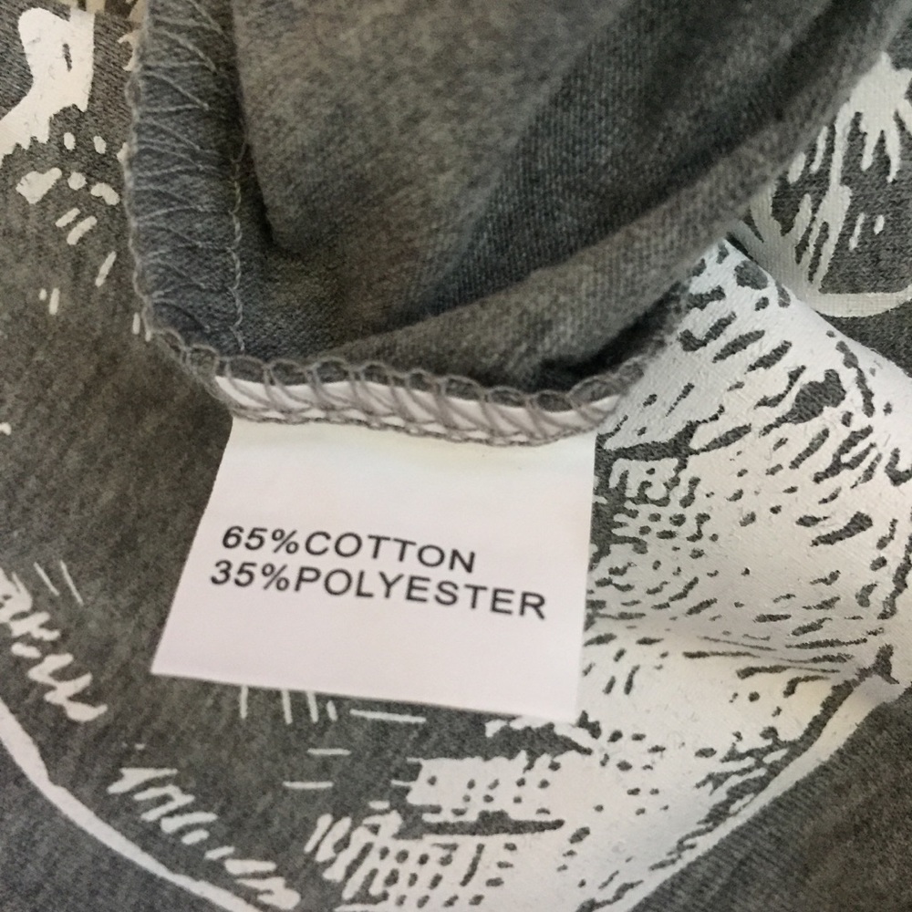 NWOT Women’s Shrute Farms Graphic Tee (L) - Picture 4 of 5